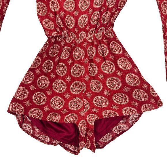 Sadie & Sage Cold Shoulder Bell Sleeve Romper S Burgundy Bohemian Beach Jumpsuit - Picture 3 of 14